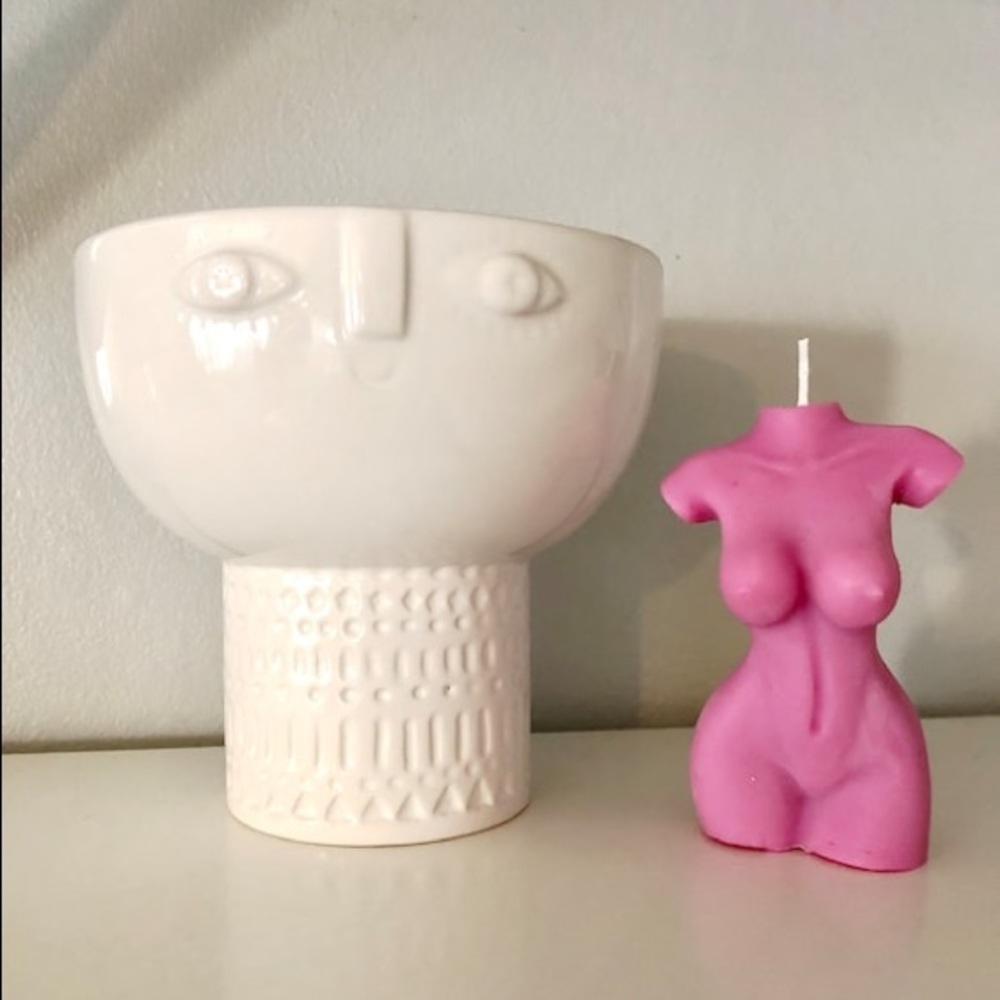 Female body candle 🌹💗